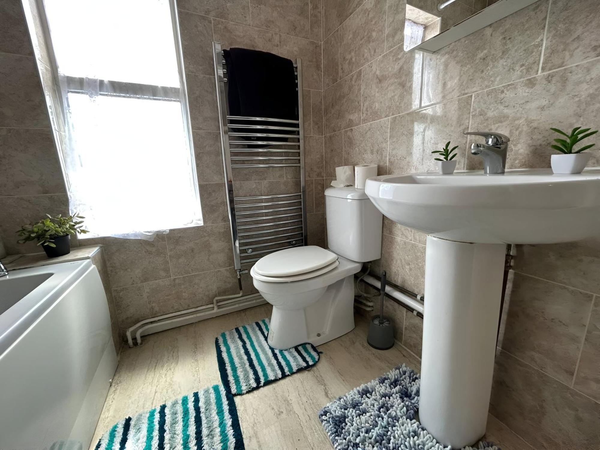 3 Bedroom House By M40 J4 هاي ويكومبْ المظهر الخارجي الصورة